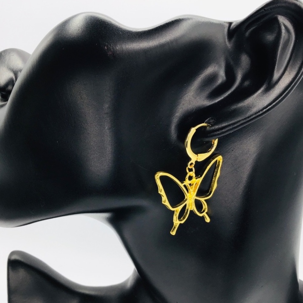 ❤️NEW Hoop Lever Huggie Dainty Boho Y2K Butterfly Charm Gold Plated